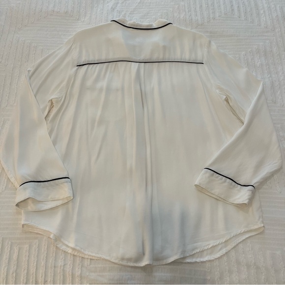 Gap Pajama style button-down blouse - Black & White - Large - Picture 9 of 13